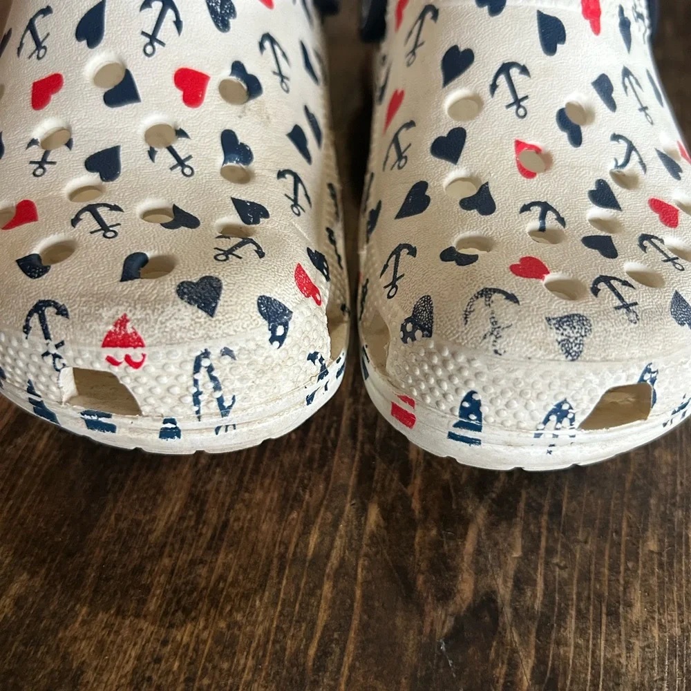 Crocs Classic White Anchor & Hearts Print Clogs US Size C 13‎ Unisex Children